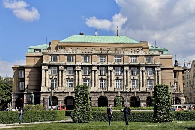 Путь к бесплатному высшему образованию в Чехии – экзамен на чешском языке как ключевой шаг